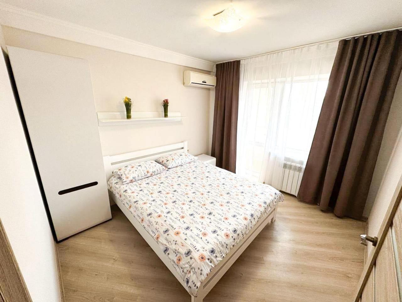 Artal Apartment On Obolonskyi Avenue 16A Киев Экстерьер фото
